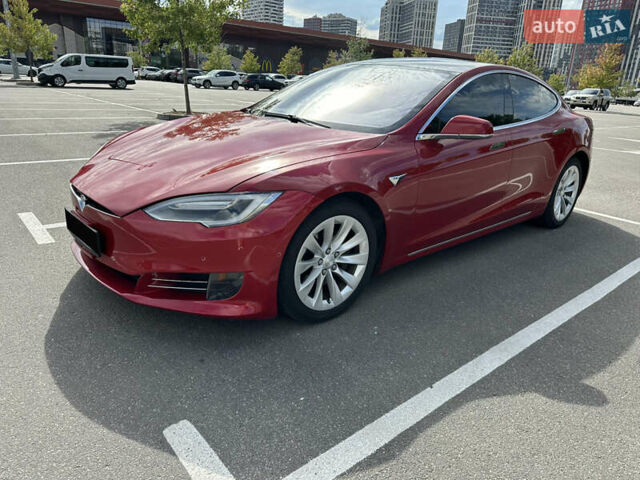 Красный Тесла Модель С, объемом двигателя 0 л и пробегом 183 тыс. км за 15350 $, фото 10 на Automoto.ua