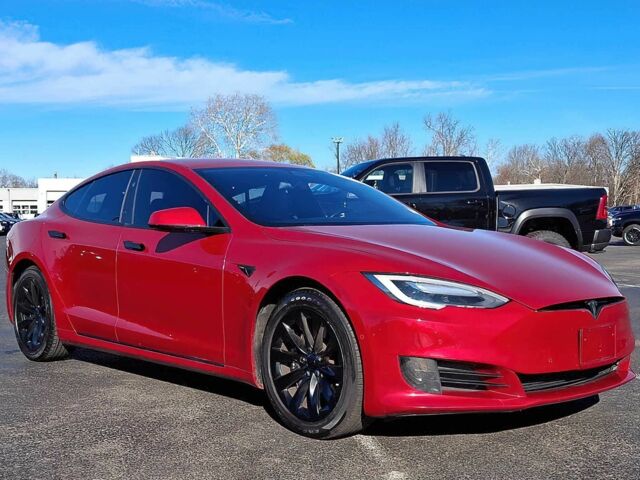 Красный Тесла Модель С, объемом двигателя 0 л и пробегом 67 тыс. км за 14000 $, фото 2 на Automoto.ua
