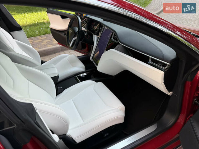 Червоний Тесла Модель С, об'ємом двигуна 0 л та пробігом 89 тис. км за 21999 $, фото 15 на Automoto.ua