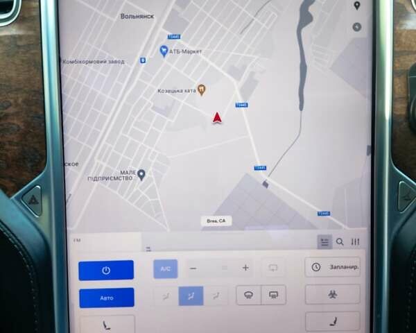 Красный Тесла Модель С, объемом двигателя 0 л и пробегом 63 тыс. км за 28000 $, фото 26 на Automoto.ua