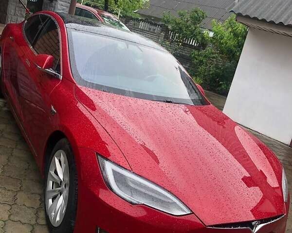 Красный Тесла Модель С, объемом двигателя 0 л и пробегом 130 тыс. км за 28999 $, фото 3 на Automoto.ua