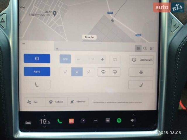 Красный Тесла Модель С, объемом двигателя 0 л и пробегом 63 тыс. км за 28000 $, фото 24 на Automoto.ua