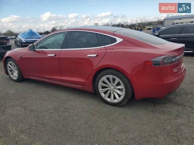 Красный Тесла Модель С, объемом двигателя 0 л и пробегом 125 тыс. км за 6800 $, фото 1 на Automoto.ua