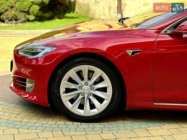 Красный Тесла Модель С, объемом двигателя 0 л и пробегом 56 тыс. км за 23500 $, фото 21 на Automoto.ua