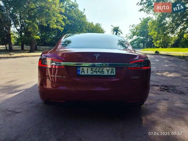 Красный Тесла Модель С, объемом двигателя 0 л и пробегом 63 тыс. км за 28000 $, фото 5 на Automoto.ua