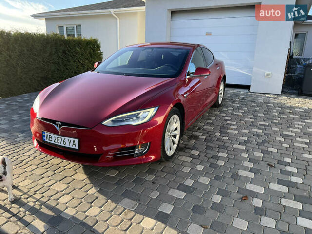 Красный Тесла Модель С, объемом двигателя 0 л и пробегом 70 тыс. км за 23900 $, фото 1 на Automoto.ua