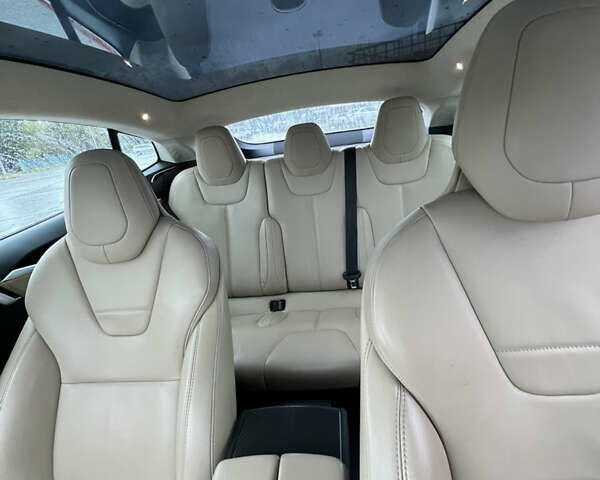 Червоний Тесла Модель С, об'ємом двигуна 0 л та пробігом 125 тис. км за 16800 $, фото 17 на Automoto.ua