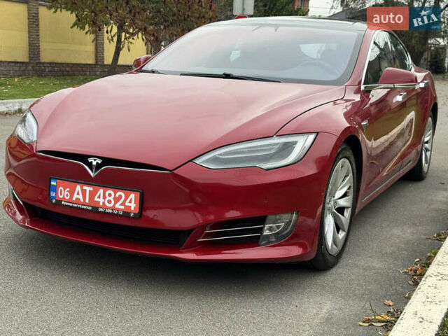 Тесла Модель С 2018 в Киеве на Automoto.ua Красный Тесла Модель С, объемом двигателя 0 л и пробегом 138 тыс. км за 18999 $, фото 3 на Automoto.ua