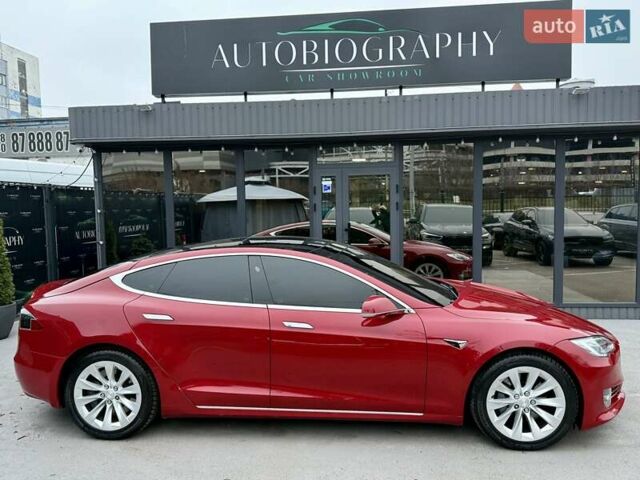 Красный Тесла Модель С, объемом двигателя 0 л и пробегом 79 тыс. км за 17900 $, фото 6 на Automoto.ua