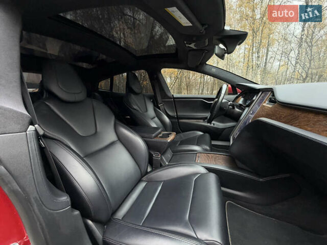 Красный Тесла Модель С, объемом двигателя 0 л и пробегом 120 тыс. км за 18900 $, фото 27 на Automoto.ua