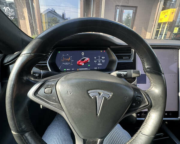 Тесла Модель С 2018 в Киеве на Automoto.ua Красный Тесла Модель С, объемом двигателя 0 л и пробегом 138 тыс. км за 18999 $, фото 17 на Automoto.ua