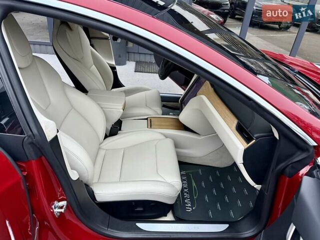 Красный Тесла Модель С, объемом двигателя 0 л и пробегом 79 тыс. км за 17900 $, фото 40 на Automoto.ua