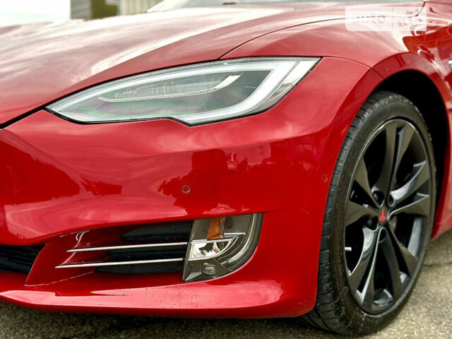 Червоний Тесла Модель С, об'ємом двигуна 0 л та пробігом 110 тис. км за 35500 $, фото 17 на Automoto.ua