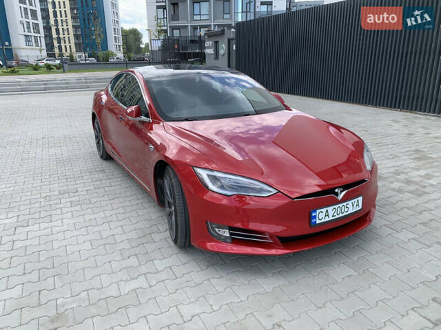 Красный Тесла Модель С, объемом двигателя 0 л и пробегом 101 тыс. км за 19000 $, фото 1 на Automoto.ua