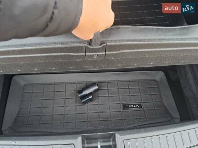 Красный Тесла Модель С, объемом двигателя 0 л и пробегом 182 тыс. км за 17999 $, фото 14 на Automoto.ua