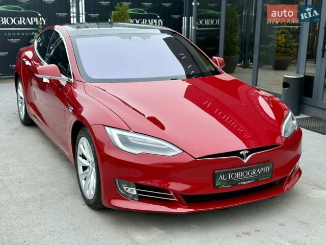 Красный Тесла Модель С, объемом двигателя 0 л и пробегом 79 тыс. км за 17900 $, фото 2 на Automoto.ua