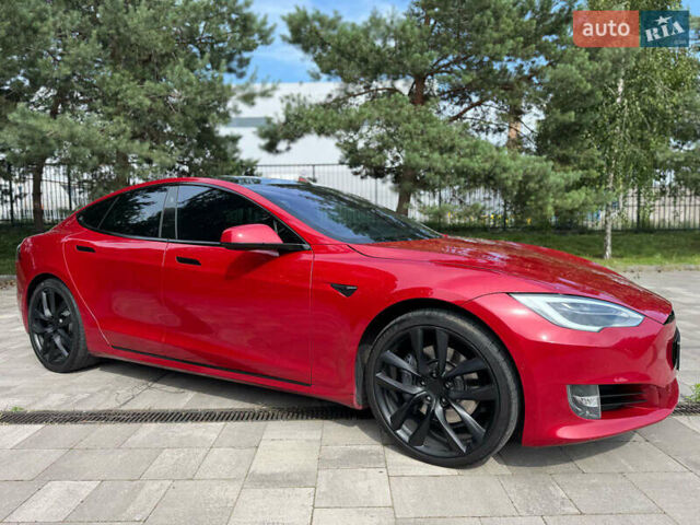 Красный Тесла Модель С, объемом двигателя 0 л и пробегом 92 тыс. км за 28500 $, фото 6 на Automoto.ua