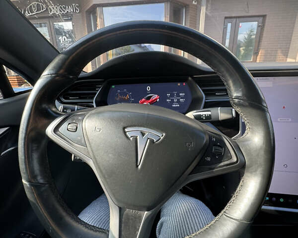 Тесла Модель С 2018 в Киеве на Automoto.ua Красный Тесла Модель С, объемом двигателя 0 л и пробегом 138 тыс. км за 18999 $, фото 16 на Automoto.ua