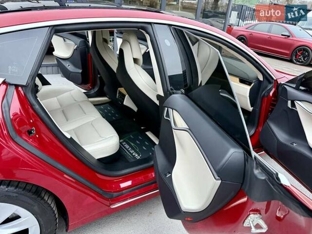 Красный Тесла Модель С, объемом двигателя 0 л и пробегом 79 тыс. км за 17900 $, фото 38 на Automoto.ua