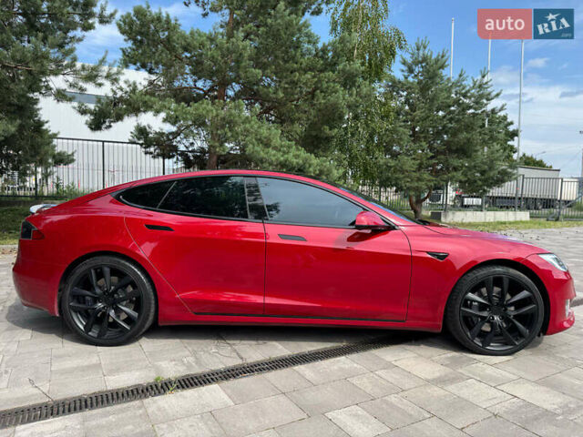 Красный Тесла Модель С, объемом двигателя 0 л и пробегом 92 тыс. км за 28500 $, фото 7 на Automoto.ua