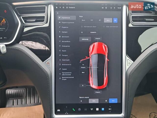 Красный Тесла Модель С, объемом двигателя 0 л и пробегом 182 тыс. км за 17999 $, фото 11 на Automoto.ua