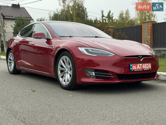 Тесла Модель С 2018 в Киеве на Automoto.ua Красный Тесла Модель С, объемом двигателя 0 л и пробегом 138 тыс. км за 18999 $, фото 5 на Automoto.ua