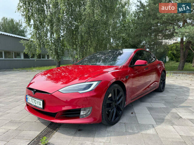 Красный Тесла Модель С, объемом двигателя 0 л и пробегом 92 тыс. км за 28500 $, фото 3 на Automoto.ua