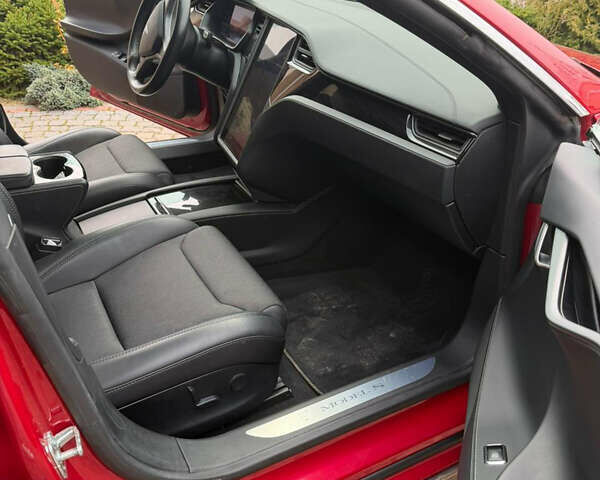 Червоний Тесла Модель С, об'ємом двигуна 0 л та пробігом 90 тис. км за 17900 $, фото 11 на Automoto.ua