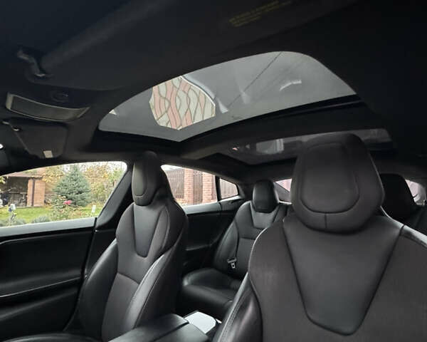 Тесла Модель С 2018 в Киеве на Automoto.ua Красный Тесла Модель С, объемом двигателя 0 л и пробегом 138 тыс. км за 18999 $, фото 26 на Automoto.ua
