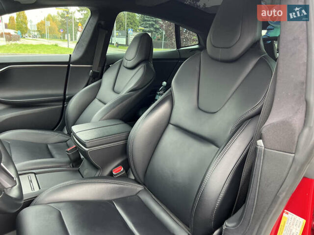 Красный Тесла Модель С, объемом двигателя 0 л и пробегом 98 тыс. км за 29000 $, фото 20 на Automoto.ua