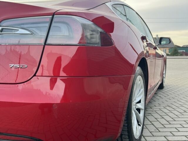 Красный Тесла Модель С, объемом двигателя 0 л и пробегом 253 тыс. км за 14900 $, фото 19 на Automoto.ua