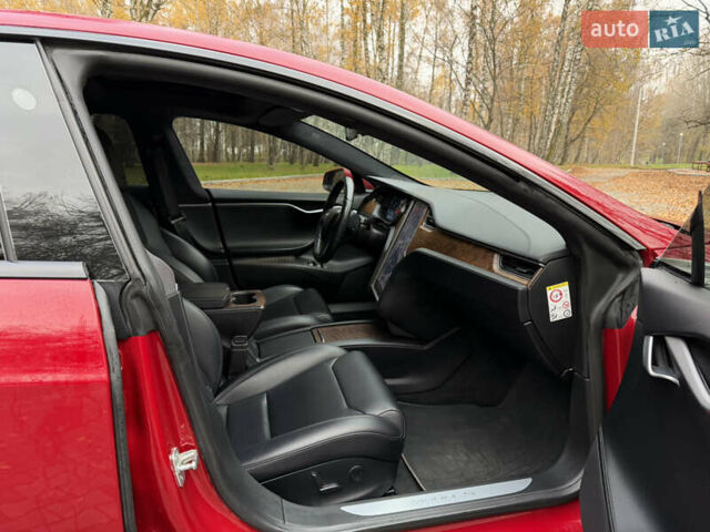 Красный Тесла Модель С, объемом двигателя 0 л и пробегом 120 тыс. км за 18900 $, фото 26 на Automoto.ua