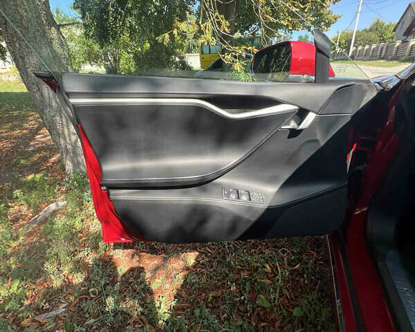 Червоний Тесла Модель С, об'ємом двигуна 0 л та пробігом 74 тис. км за 21000 $, фото 7 на Automoto.ua