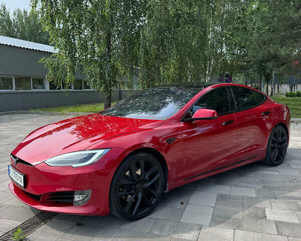 Красный Тесла Модель С, объемом двигателя 0 л и пробегом 92 тыс. км за 28500 $, фото 8 на Automoto.ua
