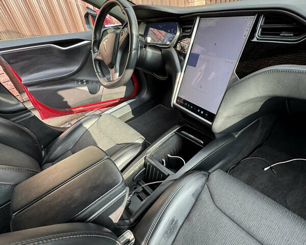 Тесла Модель С 2018 в Киеве на Automoto.ua Красный Тесла Модель С, объемом двигателя 0 л и пробегом 138 тыс. км за 18999 $, фото 20 на Automoto.ua