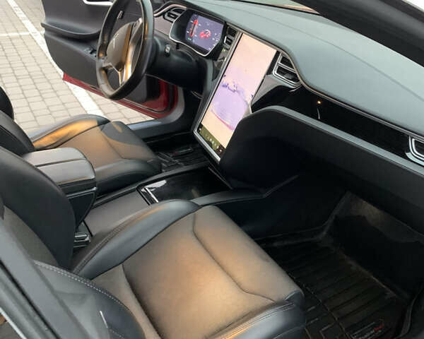 Красный Тесла Модель С, объемом двигателя 0 л и пробегом 103 тыс. км за 18000 $, фото 10 на Automoto.ua