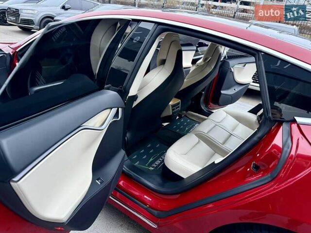 Красный Тесла Модель С, объемом двигателя 0 л и пробегом 79 тыс. км за 17900 $, фото 37 на Automoto.ua