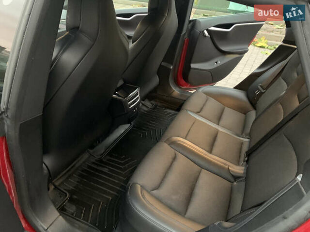 Красный Тесла Модель С, объемом двигателя 0 л и пробегом 103 тыс. км за 18000 $, фото 13 на Automoto.ua