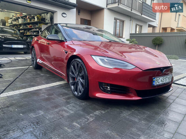 Красный Тесла Модель С, объемом двигателя 0 л и пробегом 85 тыс. км за 36500 $, фото 8 на Automoto.ua