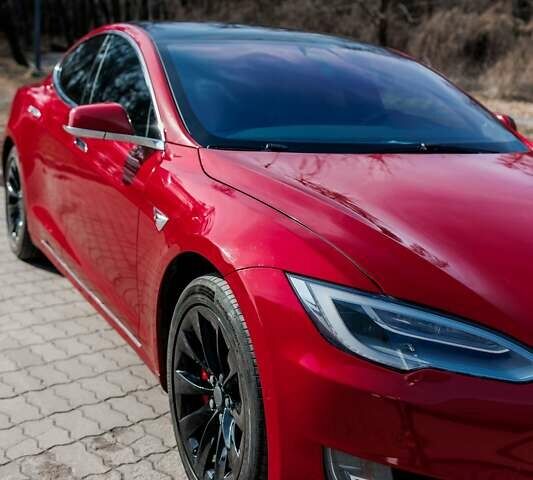 Червоний Тесла Модель С, об'ємом двигуна 0 л та пробігом 150 тис. км за 23500 $, фото 4 на Automoto.ua