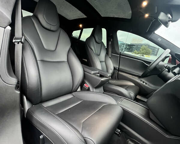 Красный Тесла Модель С, объемом двигателя 0 л и пробегом 78 тыс. км за 27000 $, фото 22 на Automoto.ua