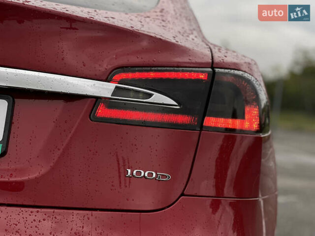 Красный Тесла Модель С, объемом двигателя 0 л и пробегом 78 тыс. км за 27000 $, фото 14 на Automoto.ua