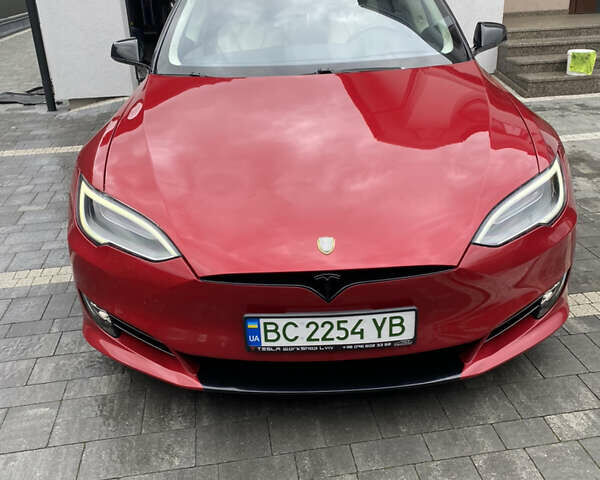 Красный Тесла Модель С, объемом двигателя 0 л и пробегом 85 тыс. км за 36500 $, фото 5 на Automoto.ua