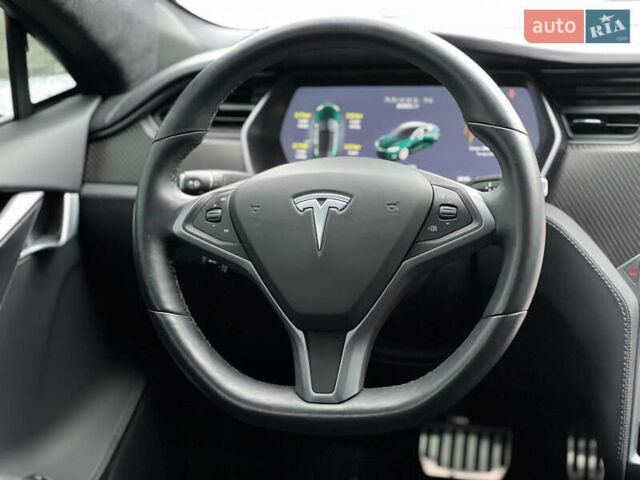 Красный Тесла Модель С, объемом двигателя 0 л и пробегом 78 тыс. км за 27000 $, фото 29 на Automoto.ua