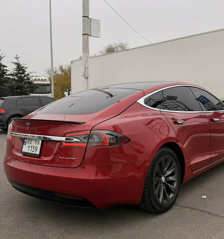 Красный Тесла Модель С, объемом двигателя 0 л и пробегом 175 тыс. км за 27000 $, фото 2 на Automoto.ua