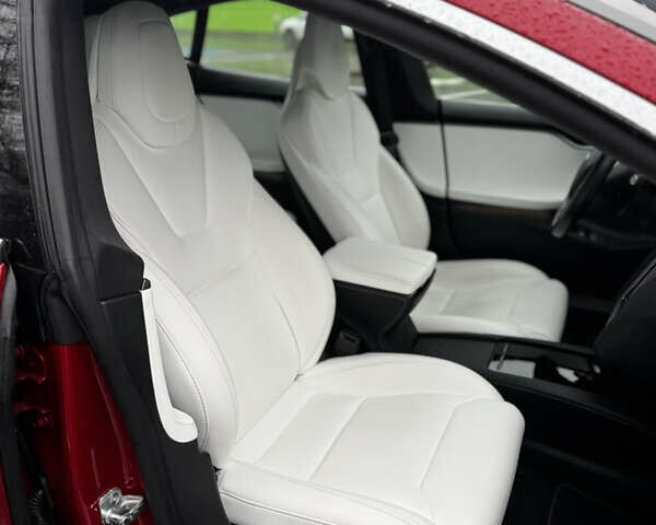 Червоний Тесла Модель С, об'ємом двигуна 0 л та пробігом 116 тис. км за 29999 $, фото 13 на Automoto.ua