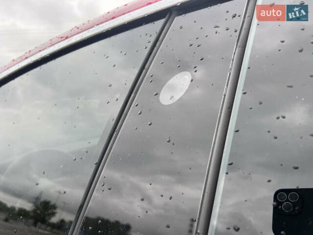 Красный Тесла Модель С, объемом двигателя 0 л и пробегом 78 тыс. км за 27000 $, фото 12 на Automoto.ua