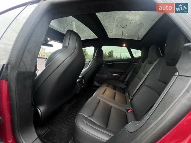 Красный Тесла Модель С, объемом двигателя 0 л и пробегом 78 тыс. км за 27000 $, фото 19 на Automoto.ua