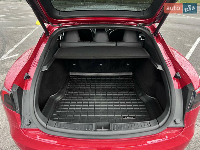 Красный Тесла Модель С, объемом двигателя 0 л и пробегом 78 тыс. км за 27000 $, фото 15 на Automoto.ua