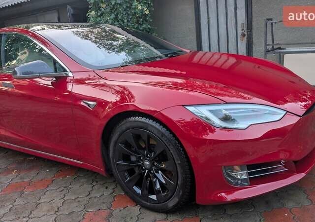 Красный Тесла Модель С, объемом двигателя 0 л и пробегом 150 тыс. км за 38999 $, фото 13 на Automoto.ua